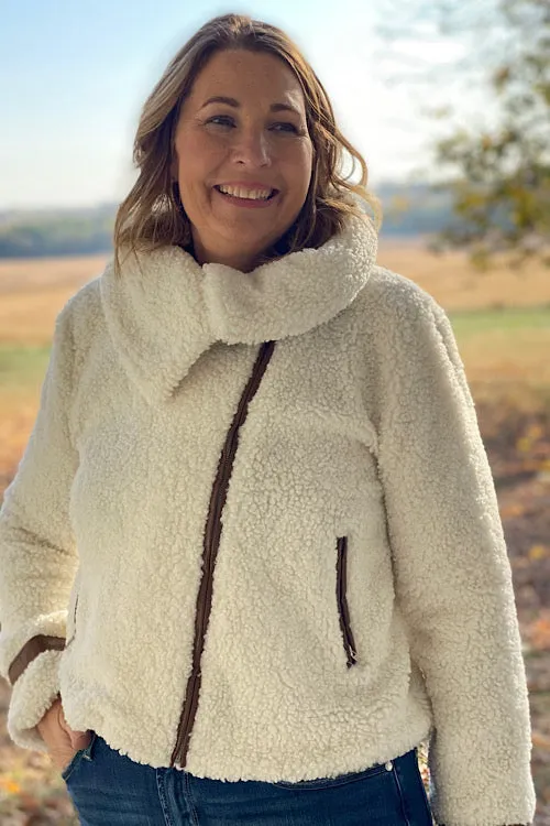 Dakota - Sherpa Jacket with Faux Leather Detail - Ivory