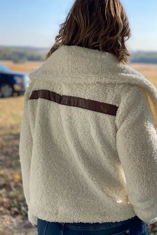 Dakota - Sherpa Jacket with Faux Leather Detail - Ivory