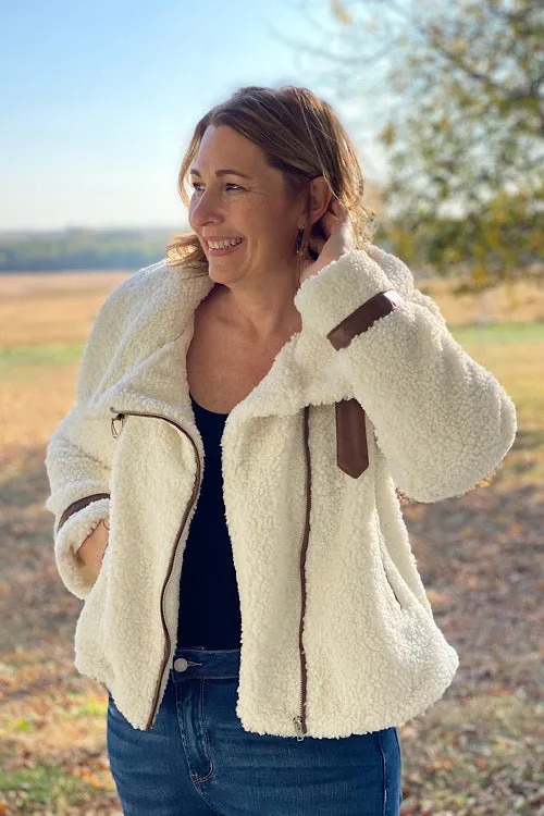 Dakota - Sherpa Jacket with Faux Leather Detail - Ivory
