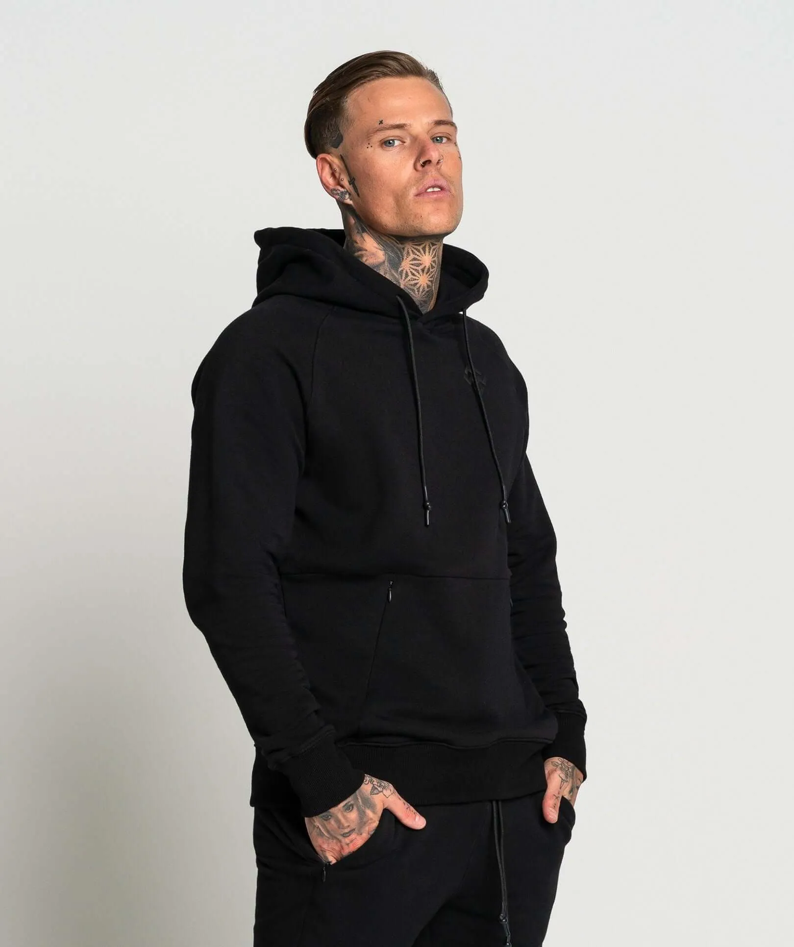 Pursuit Pullover Hoodie (Black)