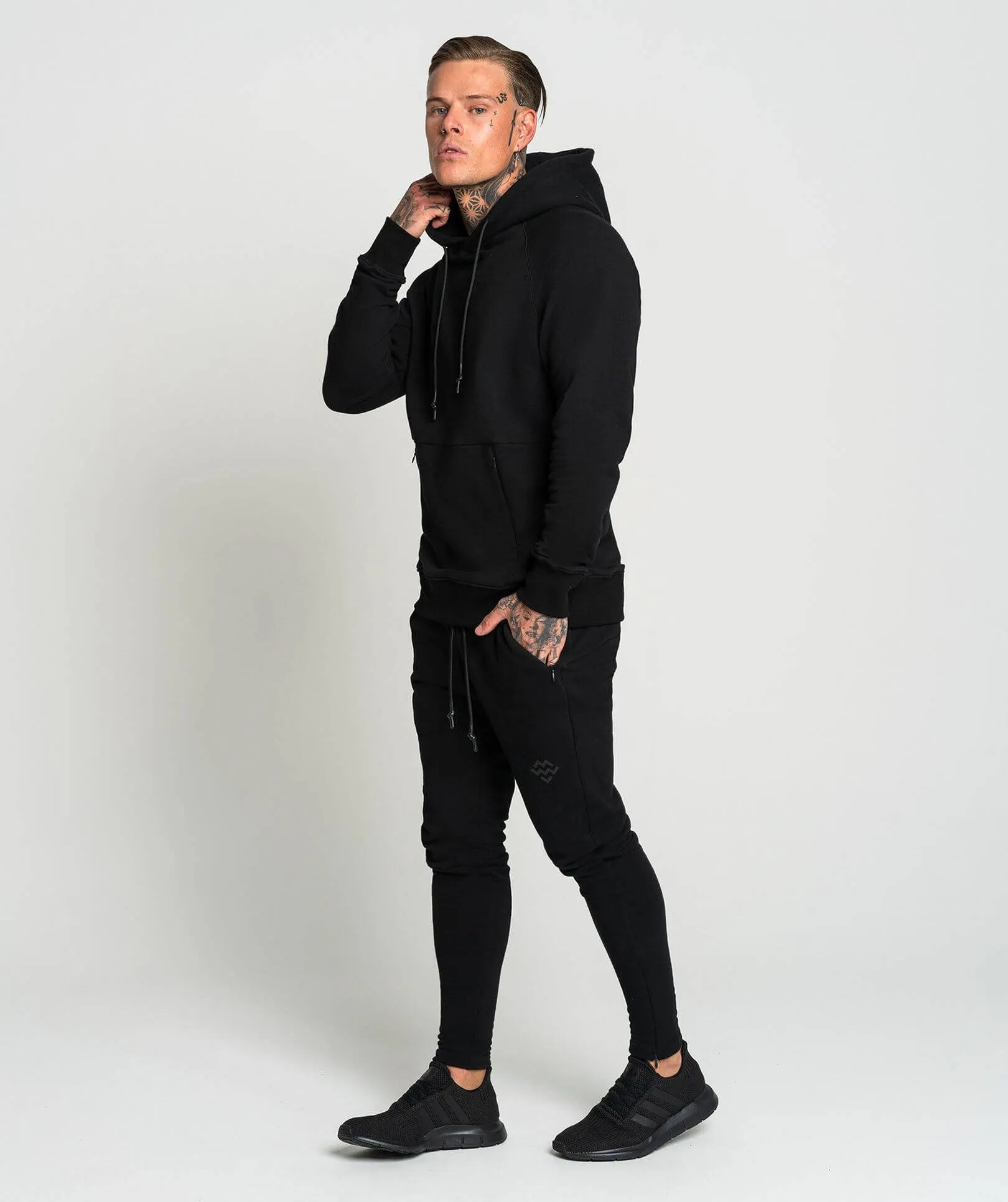 Pursuit Pullover Hoodie (Black)