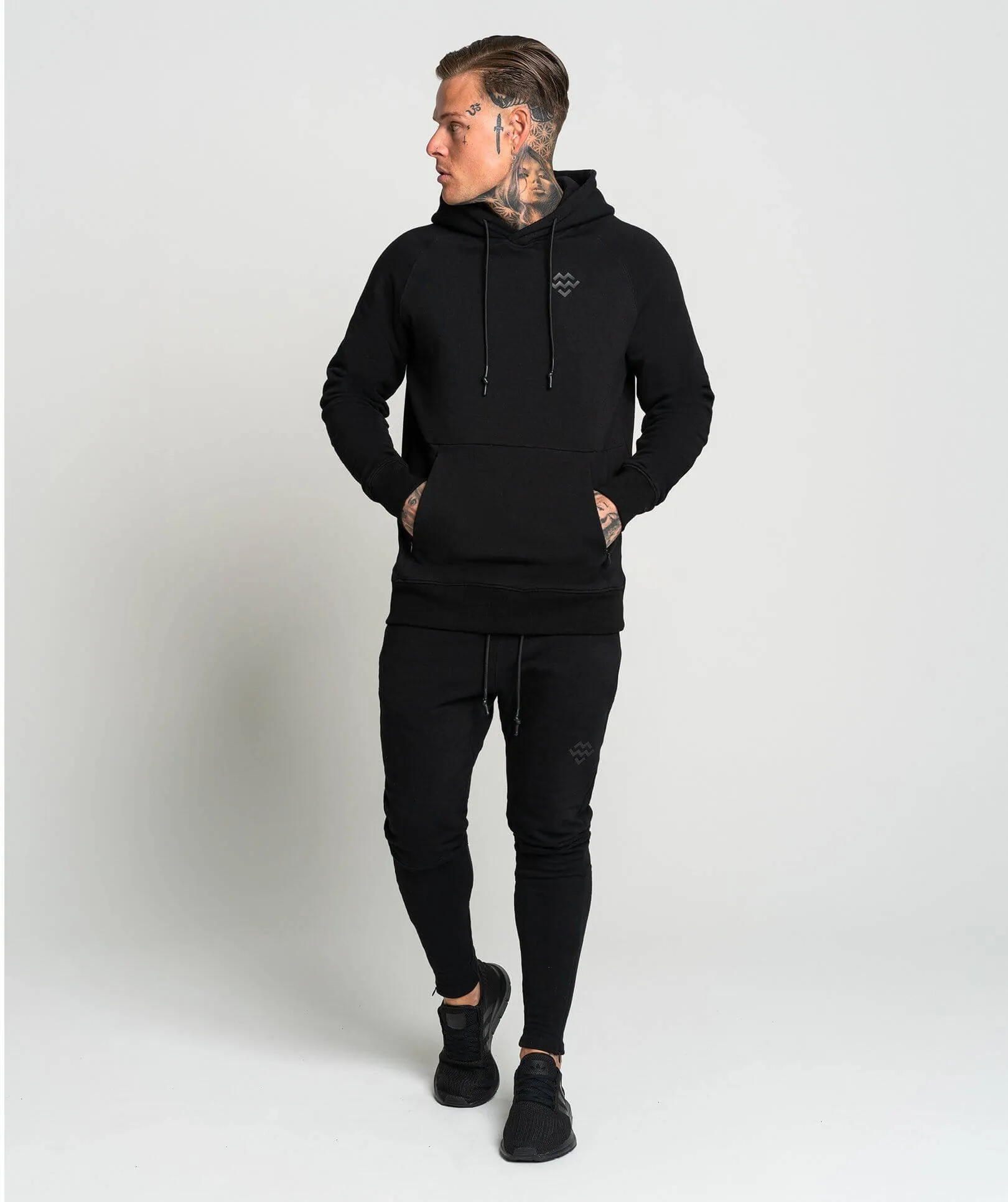 Pursuit Pullover Hoodie (Black)