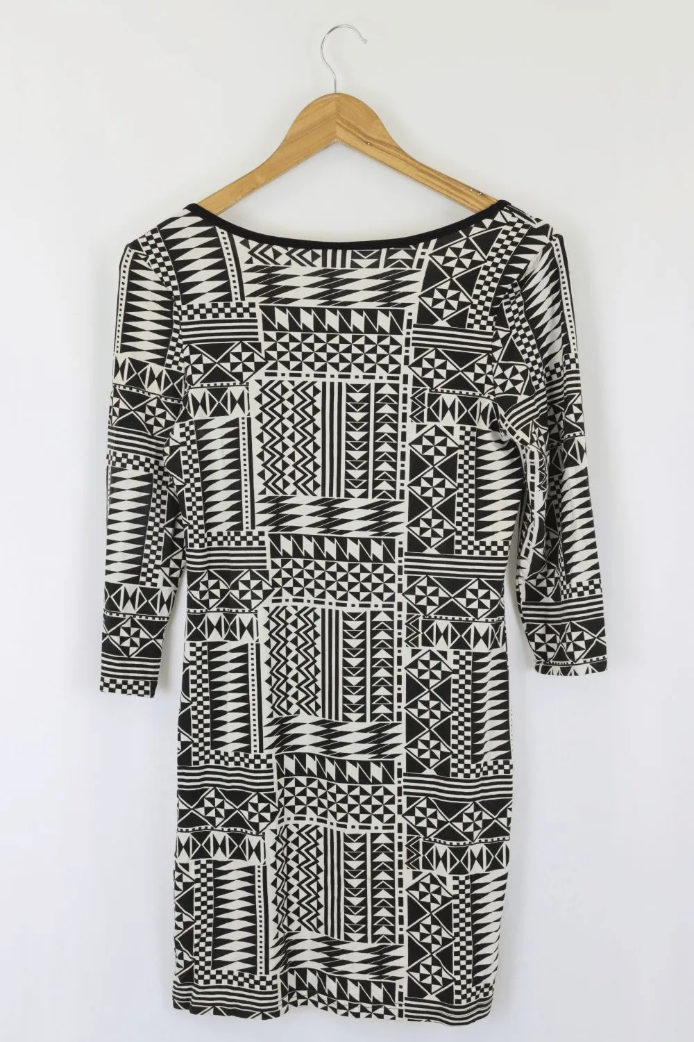 Spicy Sugar Black And White Patterned Dress 10